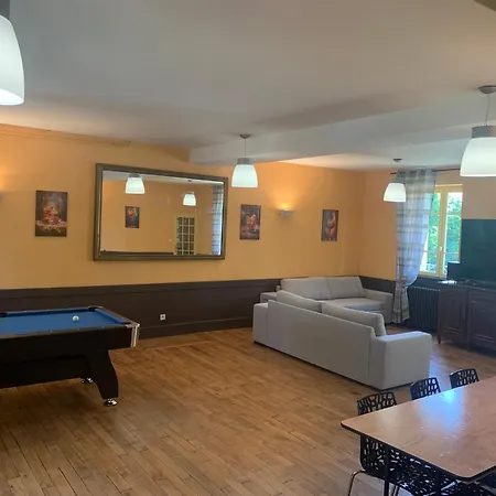 A La Queue Du Milan - * Pionsat