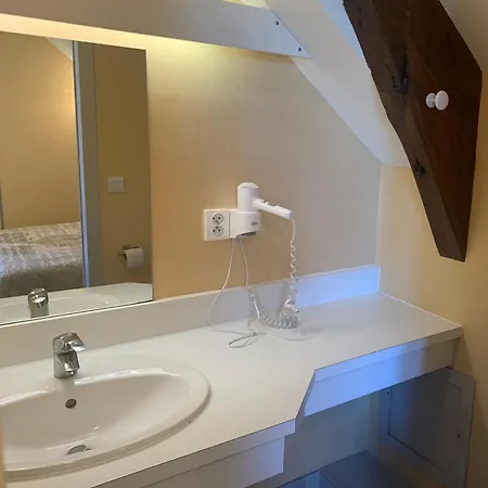 A La Queue Du Milan -